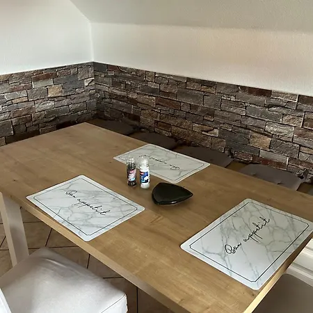 Apartment Sonnenblick In Mittelbach Chemnitz- Voll Ausgestattet, Ruhig Und Zentral Wohnen *
